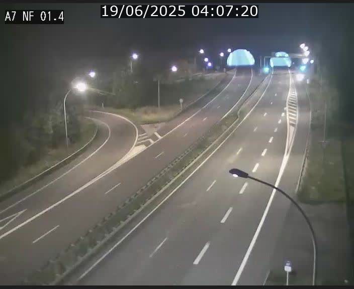 <h2>Caméra autoroute Luxembourg A7 - Echangeur Waldhaff - direction Tunnel Stafelter</h2>