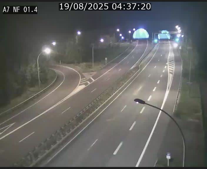 <h2>Caméra autoroute Luxembourg A7 - Echangeur Waldhaff - direction Tunnel Stafelter</h2>