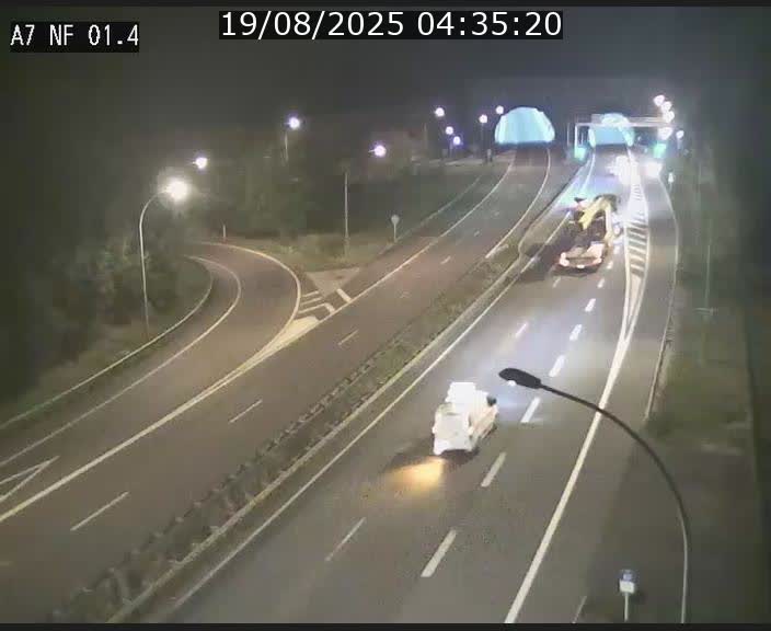 <h2>Caméra autoroute Luxembourg A7 - Echangeur Waldhaff - direction Tunnel Stafelter</h2>