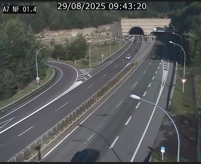 <h2>Caméra autoroute Luxembourg A7 - Echangeur Waldhaff - direction Tunnel Stafelter</h2>