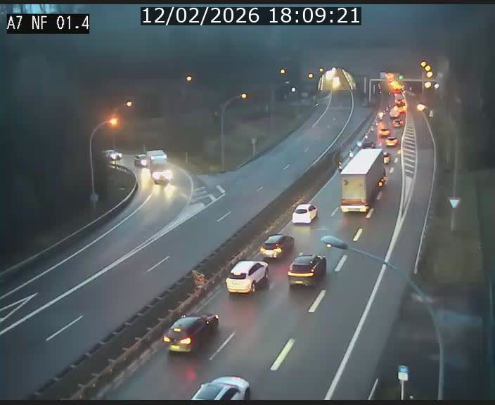 <h2>Caméra autoroute Luxembourg A7 - Echangeur Waldhaff - direction Tunnel Stafelter</h2>