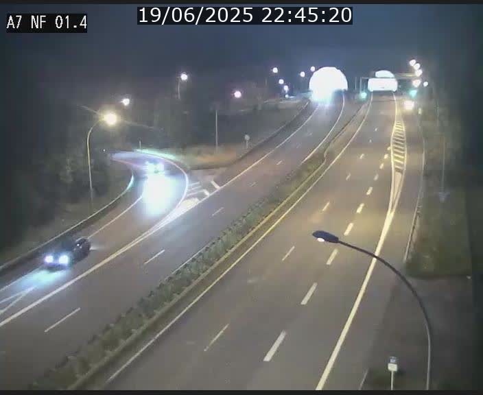 <h2>Caméra autoroute Luxembourg A7 - Echangeur Waldhaff - direction Tunnel Stafelter</h2>
