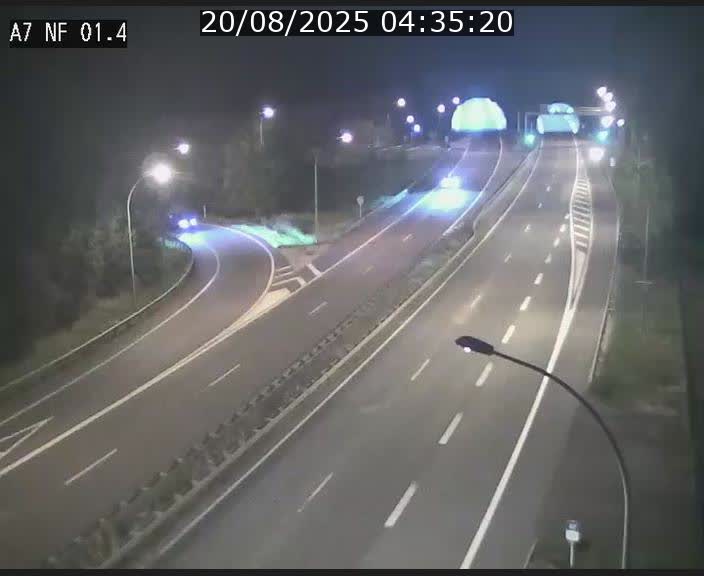 <h2>Caméra autoroute Luxembourg A7 - Echangeur Waldhaff - direction Tunnel Stafelter</h2>