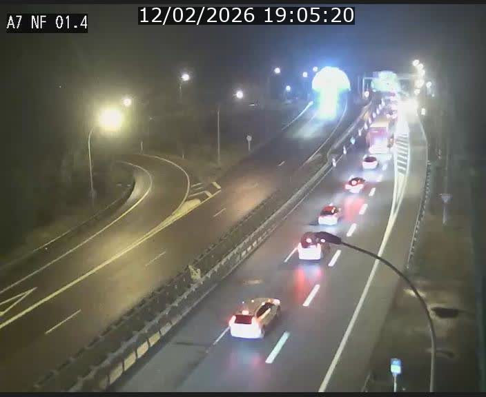 <h2>Caméra autoroute Luxembourg A7 - Echangeur Waldhaff - direction Tunnel Stafelter</h2>