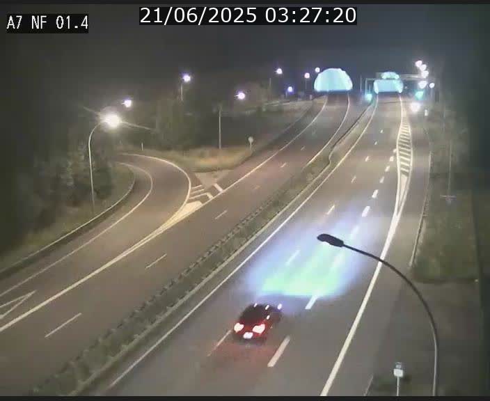 <h2>Caméra autoroute Luxembourg A7 - Echangeur Waldhaff - direction Tunnel Stafelter</h2>