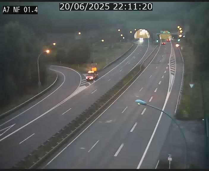 <h2>Caméra autoroute Luxembourg A7 - Echangeur Waldhaff - direction Tunnel Stafelter</h2>