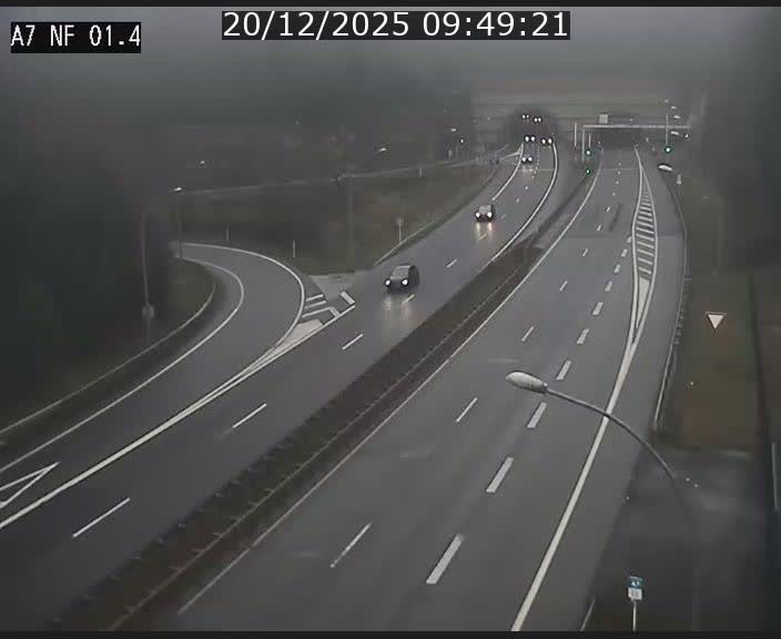 <h2>Caméra autoroute Luxembourg A7 - Echangeur Waldhaff - direction Tunnel Stafelter</h2>