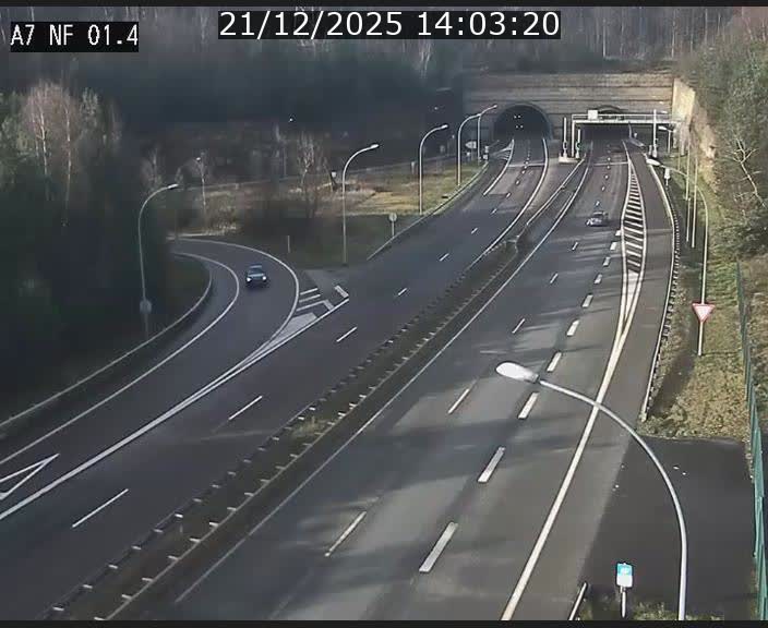 <h2>Caméra autoroute Luxembourg A7 - Echangeur Waldhaff - direction Tunnel Stafelter</h2>