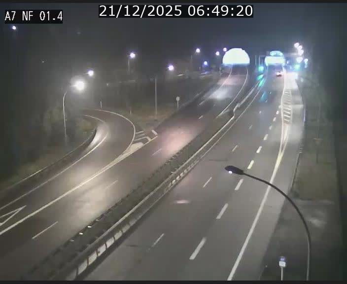<h2>Caméra autoroute Luxembourg A7 - Echangeur Waldhaff - direction Tunnel Stafelter</h2>