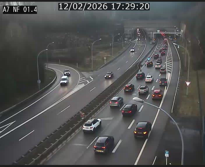 <h2>Caméra autoroute Luxembourg A7 - Echangeur Waldhaff - direction Tunnel Stafelter</h2>