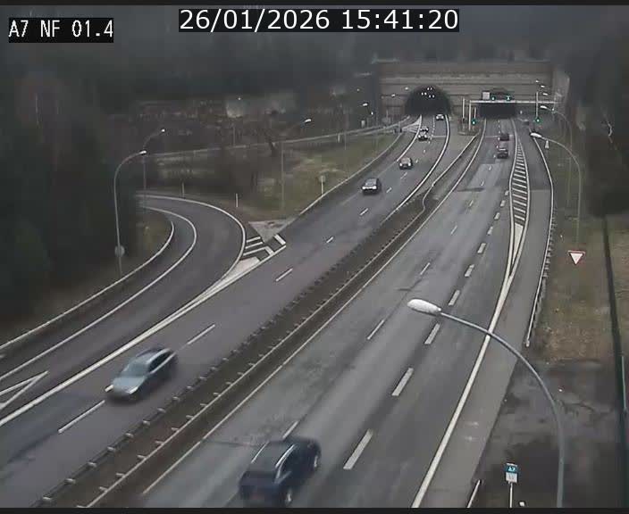 <h2>Caméra autoroute Luxembourg A7 - Echangeur Waldhaff - direction Tunnel Stafelter</h2>