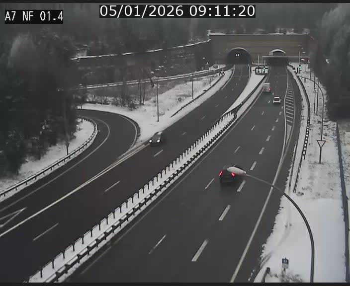 <h2>Caméra autoroute Luxembourg A7 - Echangeur Waldhaff - direction Tunnel Stafelter</h2>