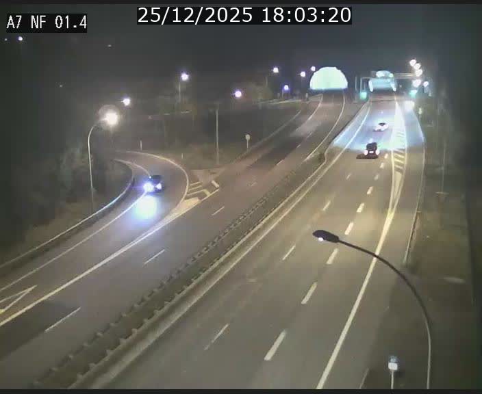 <h2>Caméra autoroute Luxembourg A7 - Echangeur Waldhaff - direction Tunnel Stafelter</h2>