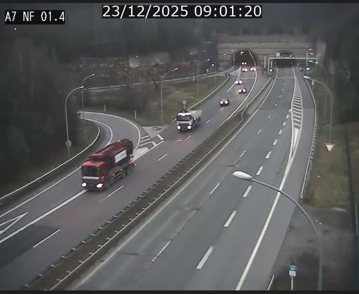 <h2>Caméra autoroute Luxembourg A7 - Echangeur Waldhaff - direction Tunnel Stafelter</h2>