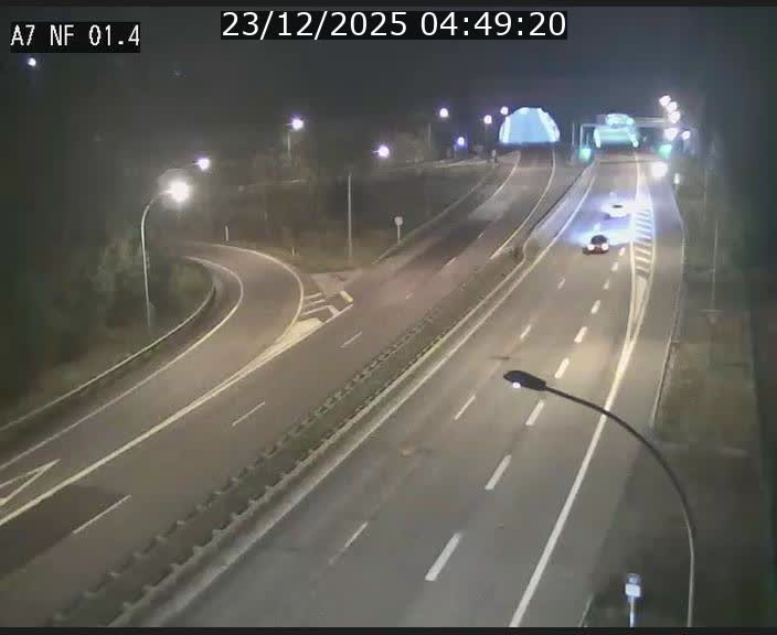 <h2>Caméra autoroute Luxembourg A7 - Echangeur Waldhaff - direction Tunnel Stafelter</h2>