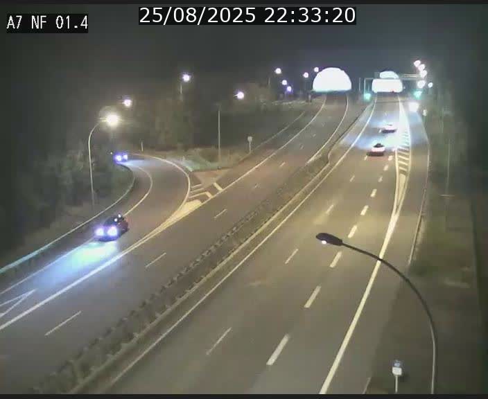 <h2>Caméra autoroute Luxembourg A7 - Echangeur Waldhaff - direction Tunnel Stafelter</h2>