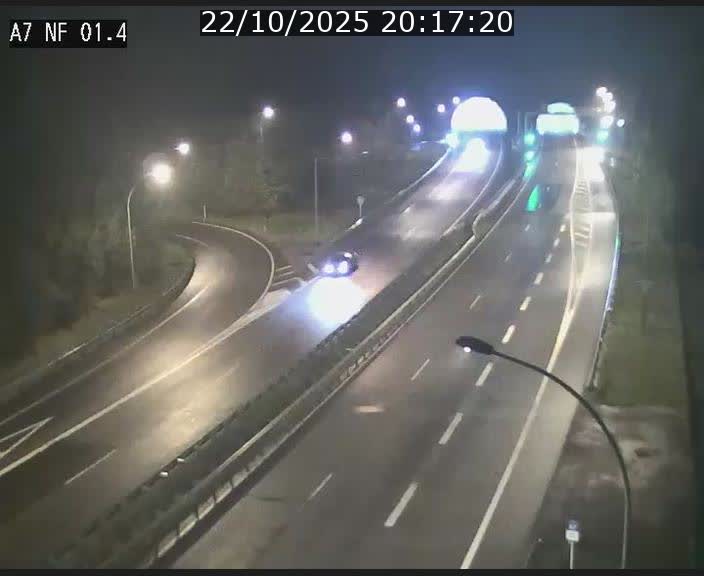 <h2>Caméra autoroute Luxembourg A7 - Echangeur Waldhaff - direction Tunnel Stafelter</h2>