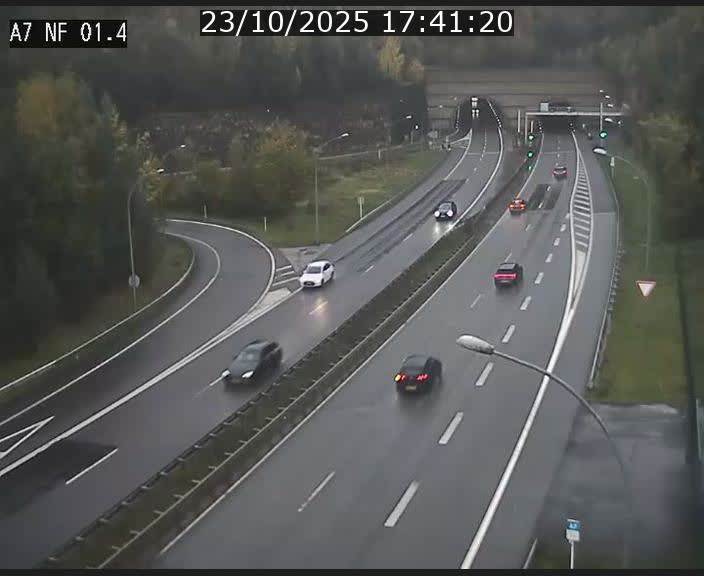 <h2>Caméra autoroute Luxembourg A7 - Echangeur Waldhaff - direction Tunnel Stafelter</h2>