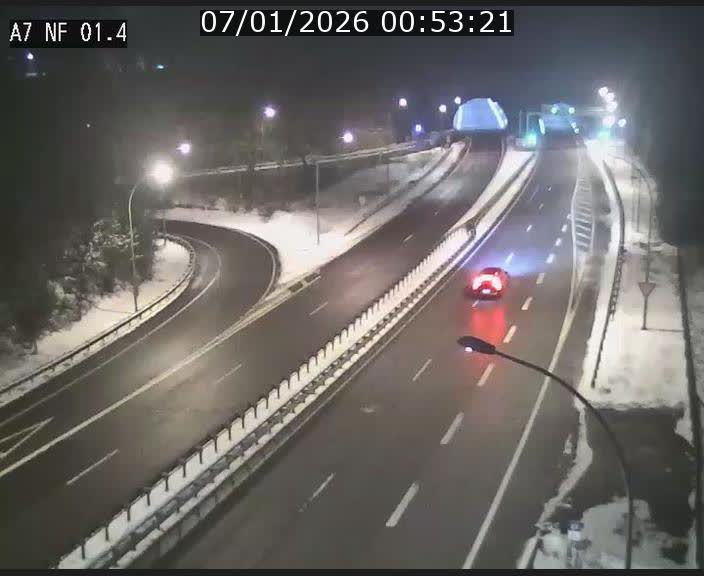 <h2>Caméra autoroute Luxembourg A7 - Echangeur Waldhaff - direction Tunnel Stafelter</h2>