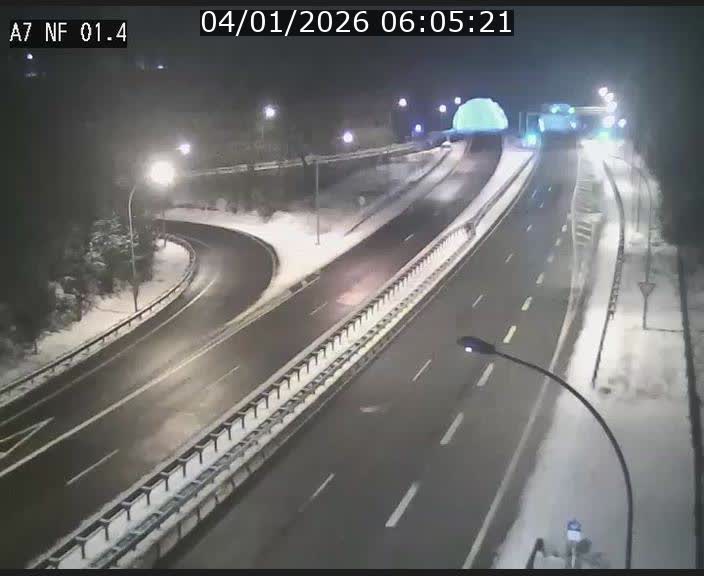 <h2>Caméra autoroute Luxembourg A7 - Echangeur Waldhaff - direction Tunnel Stafelter</h2>