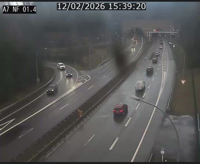 <h2>Caméra autoroute Luxembourg A7 - Echangeur Waldhaff - direction Tunnel Stafelter</h2>