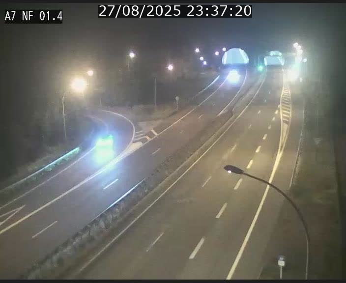 <h2>Caméra autoroute Luxembourg A7 - Echangeur Waldhaff - direction Tunnel Stafelter</h2>