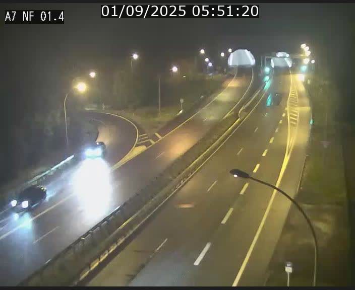 <h2>Caméra autoroute Luxembourg A7 - Echangeur Waldhaff - direction Tunnel Stafelter</h2>