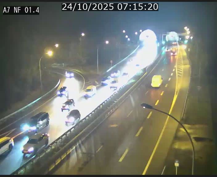 <h2>Caméra autoroute Luxembourg A7 - Echangeur Waldhaff - direction Tunnel Stafelter</h2>