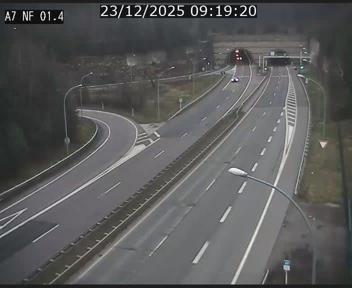 <h2>Caméra autoroute Luxembourg A7 - Echangeur Waldhaff - direction Tunnel Stafelter</h2>