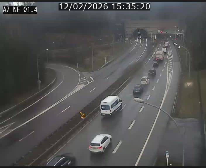 <h2>Caméra autoroute Luxembourg A7 - Echangeur Waldhaff - direction Tunnel Stafelter</h2>