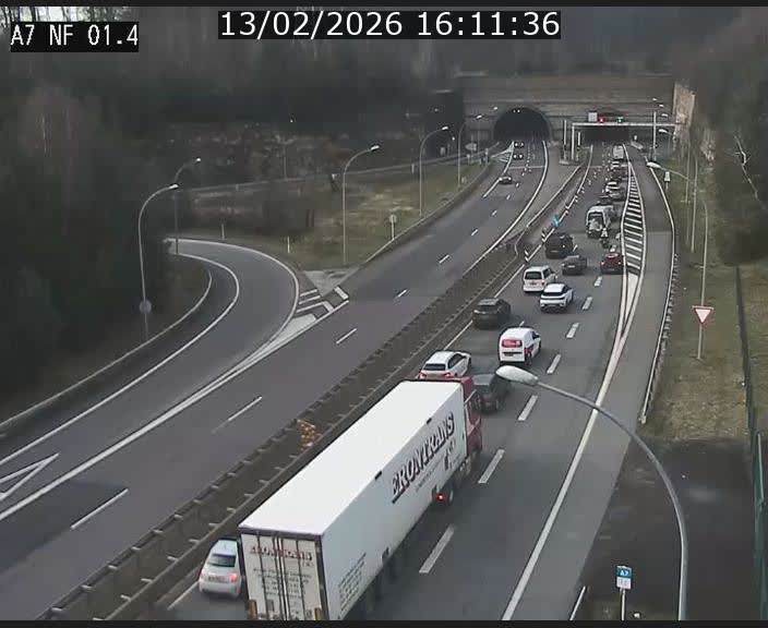 <h2>Caméra autoroute Luxembourg A7 - Echangeur Waldhaff - direction Tunnel Stafelter</h2>