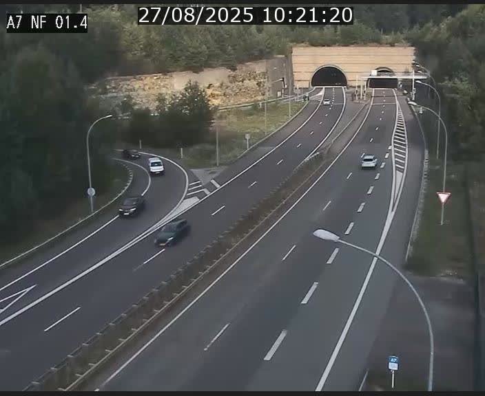 <h2>Caméra autoroute Luxembourg A7 - Echangeur Waldhaff - direction Tunnel Stafelter</h2>