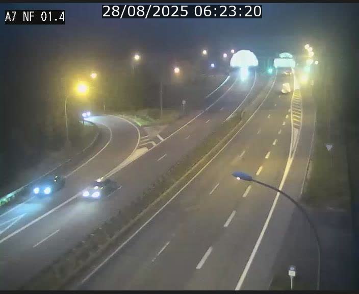 <h2>Caméra autoroute Luxembourg A7 - Echangeur Waldhaff - direction Tunnel Stafelter</h2>