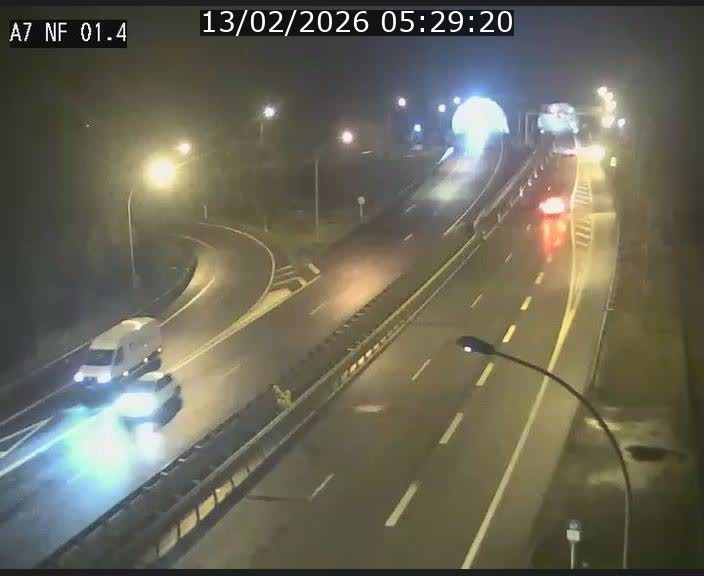 <h2>Caméra autoroute Luxembourg A7 - Echangeur Waldhaff - direction Tunnel Stafelter</h2>