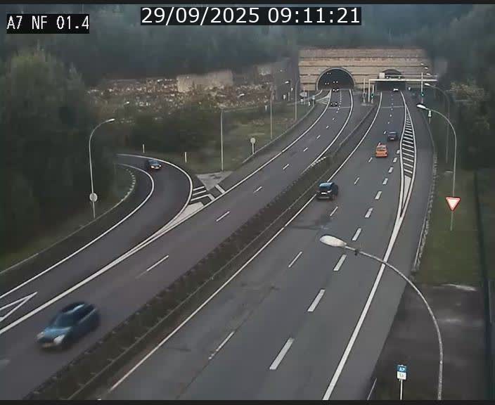 Caméra autoroute Luxembourg A7 - Echangeur Waldhaff - direction Tunnel Stafelter