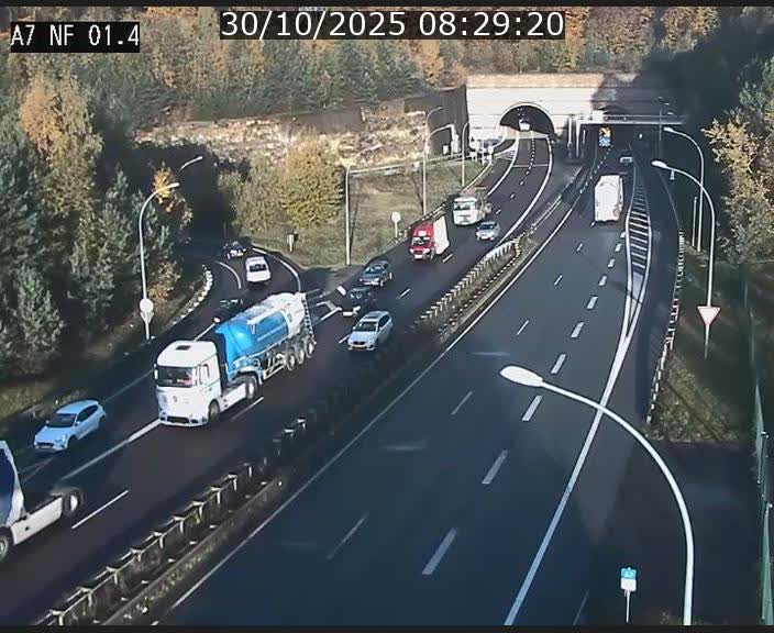 <h2>Caméra autoroute Luxembourg A7 - Echangeur Waldhaff - direction Tunnel Stafelter</h2>