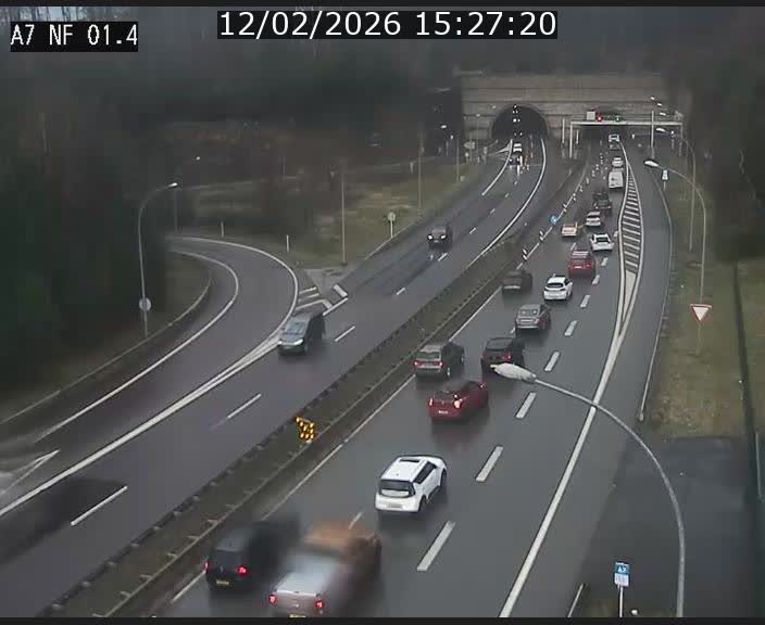 <h2>Caméra autoroute Luxembourg A7 - Echangeur Waldhaff - direction Tunnel Stafelter</h2>