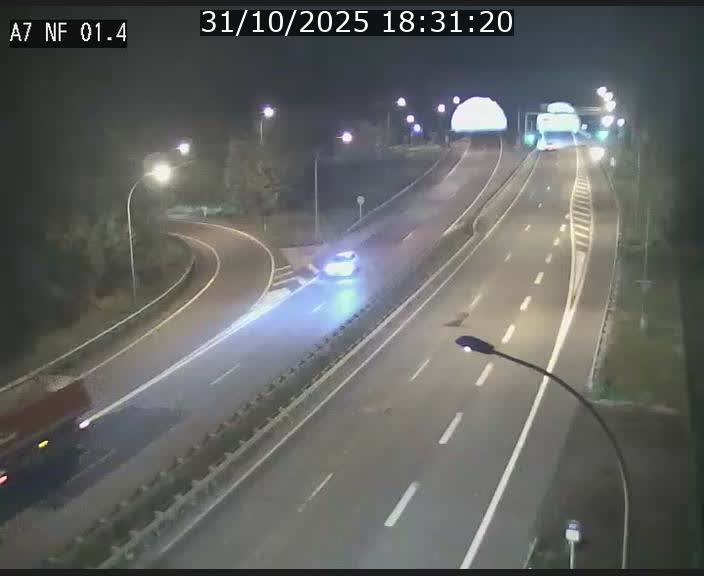 <h2>Caméra autoroute Luxembourg A7 - Echangeur Waldhaff - direction Tunnel Stafelter</h2>