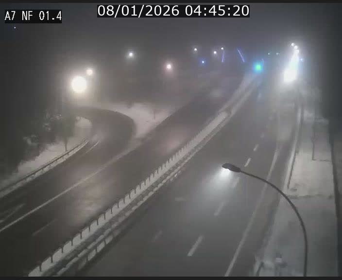 <h2>Caméra autoroute Luxembourg A7 - Echangeur Waldhaff - direction Tunnel Stafelter</h2>