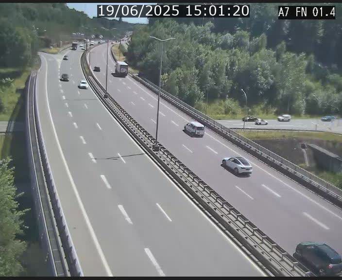 <h2>Caméra autoroute Luxembourg A7 - Tunnel Stafelter - direction Echangeur Grünewald</h2>