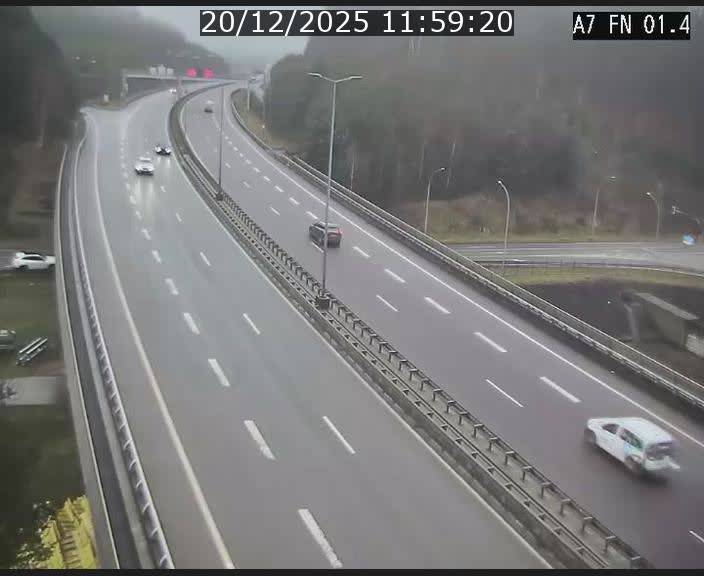<h2>Caméra autoroute Luxembourg A7 - Tunnel Stafelter - direction Echangeur Grünewald</h2>