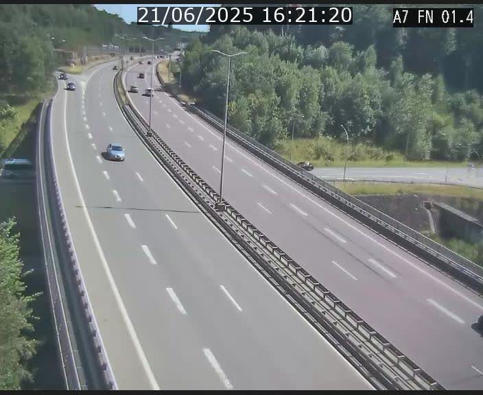 <h2>Caméra autoroute Luxembourg A7 - Tunnel Stafelter - direction Echangeur Grünewald</h2>