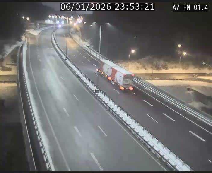 <h2>Caméra autoroute Luxembourg A7 - Tunnel Stafelter - direction Echangeur Grünewald</h2>