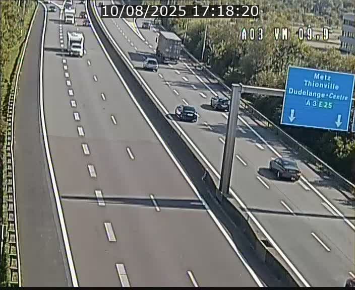 <h2>Webcam Autoroute à la Croix de Bettembourg - A3 - BK 9.9 - direction France</h2>