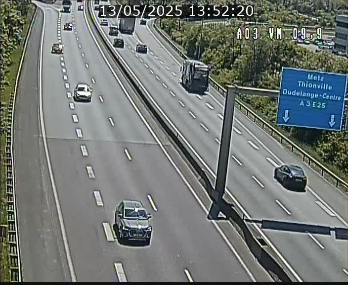 <h2>Webcam Autoroute à la Croix de Bettembourg - A3 - BK 9.9 - direction France</h2>