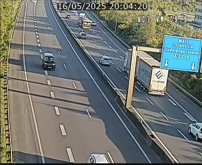<h2>Webcam Autoroute à la Croix de Bettembourg - A3 - BK 9.9 - direction France</h2>