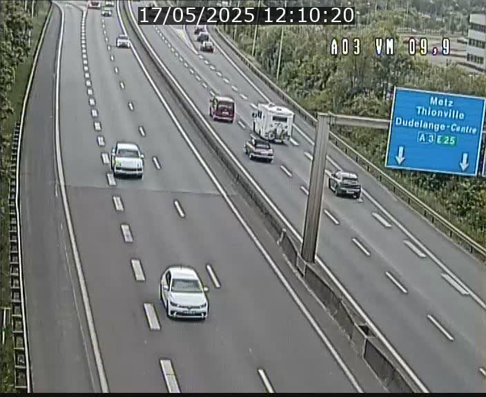 <h2>Webcam Autoroute à la Croix de Bettembourg - A3 - BK 9.9 - direction France</h2>