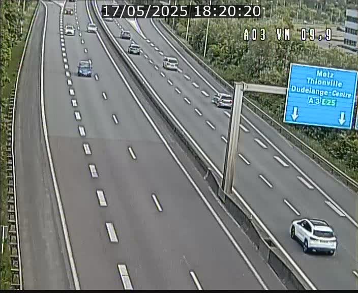 <h2>Webcam Autoroute à la Croix de Bettembourg - A3 - BK 9.9 - direction France</h2>