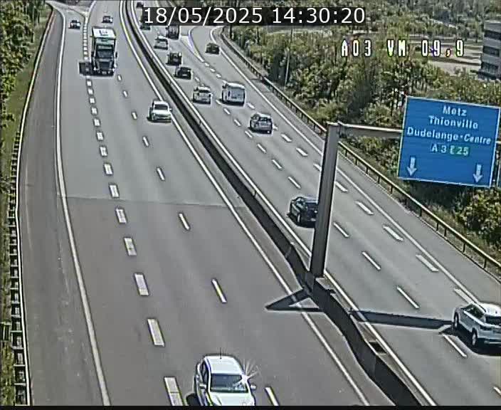<h2>Webcam Autoroute à la Croix de Bettembourg - A3 - BK 9.9 - direction France</h2>