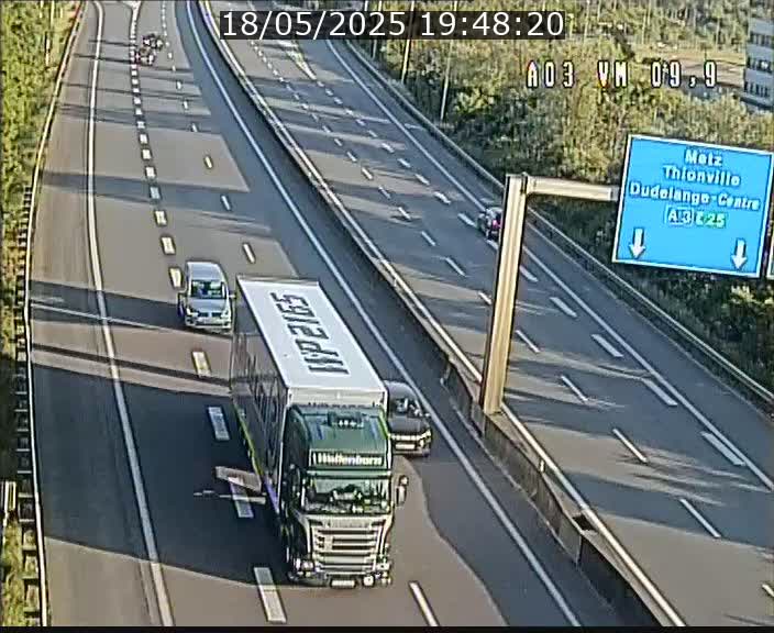 <h2>Webcam Autoroute à la Croix de Bettembourg - A3 - BK 9.9 - direction France</h2>